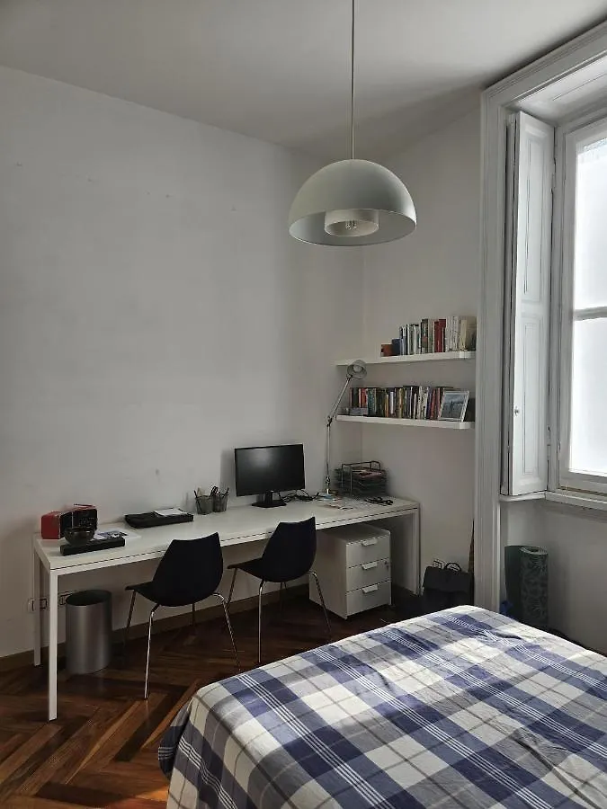 Comfort & Design In The City Centre Apartment Milan