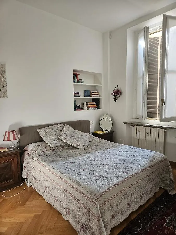 Comfort & Design In The City Centre Apartment Milan Italy